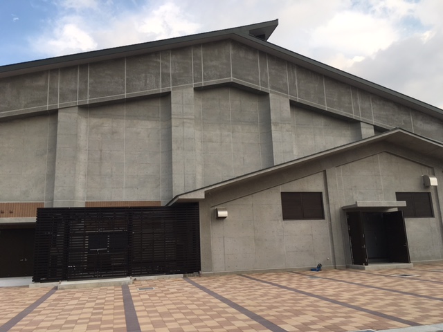 愛宕山文化交流センター新築工事　ビシャン斫り