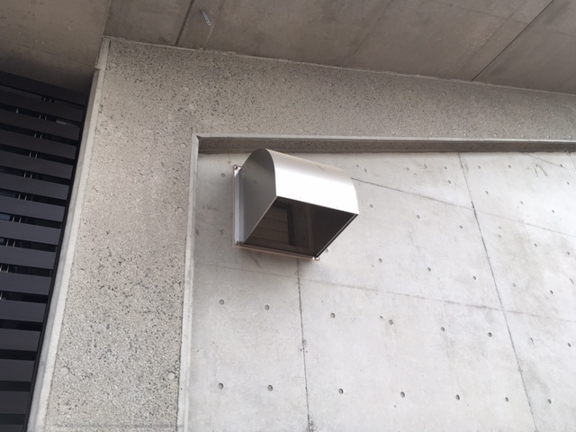 愛宕山文化交流センター新築工事　ビシャン斫り