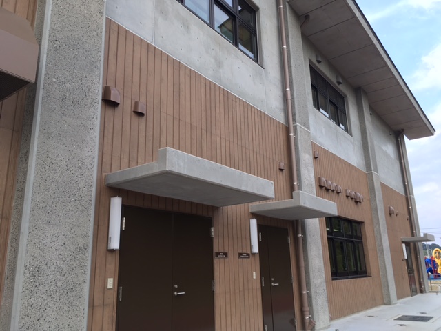 愛宕山文化交流センター新築工事　ビシャン斫り