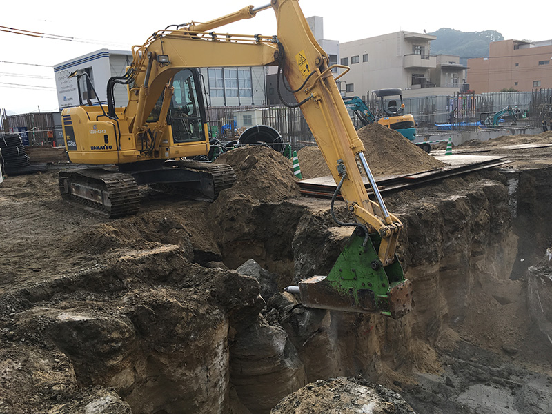 ポレスター宇品海岸様　重機解体工事